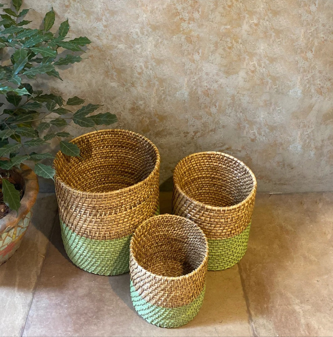 Round Cane Basket/Planter premium quality set of 3 Baskets